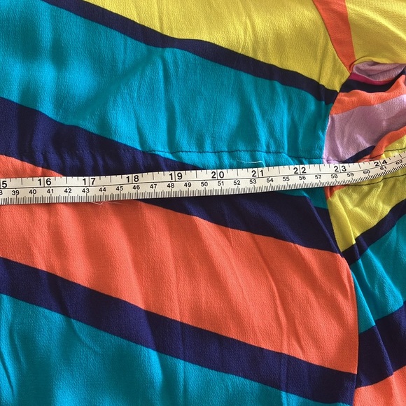 🌸Trina Turk Swimsuit Coverup🌸 - Picture 5 of 5